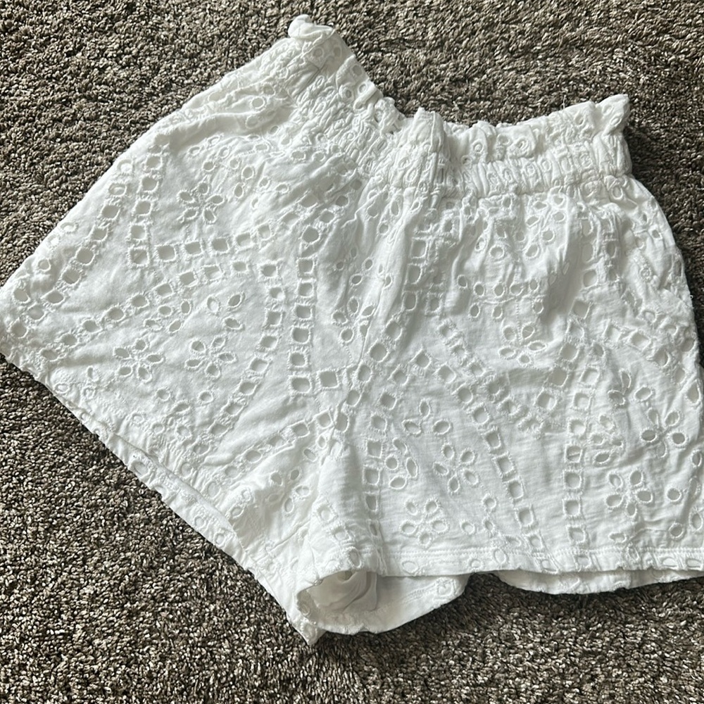 White Express Shorts with Pockets